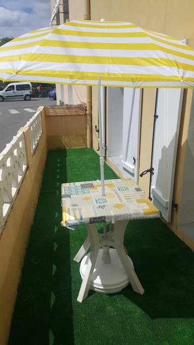 Appartement Plein Sud Au Rdc Avec Terrasse Et Parking 바네르드비고르 외부 사진